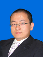 肖易倍 照片