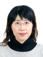 尹鸿萍 照片