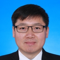 杨鹏 照片