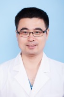 田鹏声 照片
