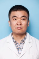闫鹏 照片