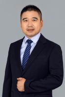 张岩 照片