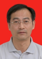 唐立 照片
