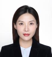 孟盈 照片