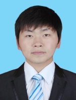 屈高翔 照片