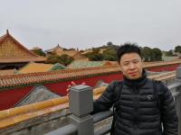 尹钛 照片