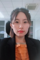 贾娟 照片