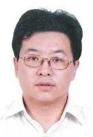 段治文 照片