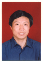 何辉斌 照片