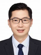 纪守领 照片
