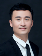李峙 照片