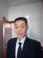 任苙 照片