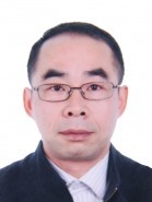 罗自生 照片