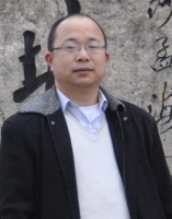 鲁定辉 照片