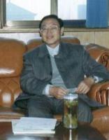 吴常信 照片