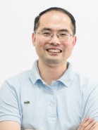 吴明证 照片