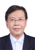 杨桢 照片