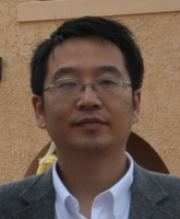 杨建义 照片