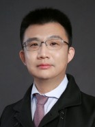 杨欢 照片