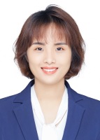 卞圆媛 照片