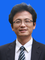 华友凡 照片