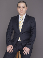 黄霖华 照片