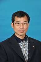 李余动 照片