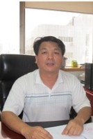 成生权 照片