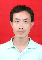 张毅 照片