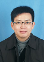张铤 照片
