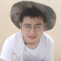 刘艺 照片