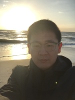 汤临佳 照片
