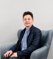 徐志君 照片