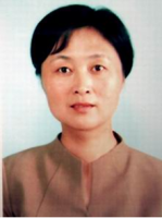 曾翎 照片
