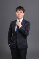 李云 照片