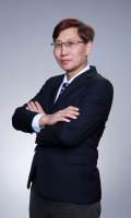 鲁庆彬 照片
