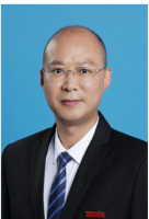吴俊龙 照片