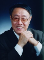 李佩成 照片