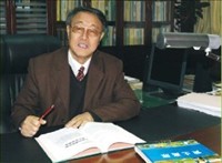 李佩成 照片