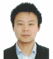 董健 照片