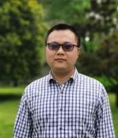 刘锦 照片
