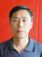 李亮 照片