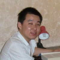屈八一 照片