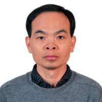 龙广成 照片