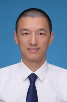 闫杰 照片