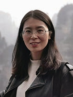 梁艳 照片