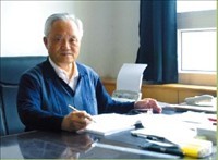 汤中立 照片