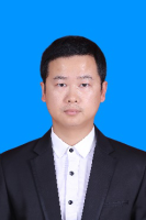 龙洪旭 照片