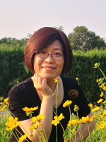 邓淑兰 照片
