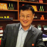 徐峻 照片
